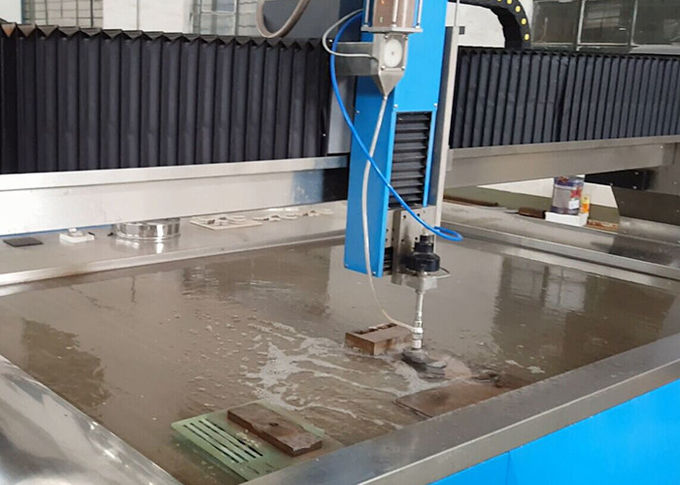 portata minima della taglierina d'acciaio 3.7L dell'acqua di CNC della tagliatrice del getto di acqua di energia elettrica 38KW